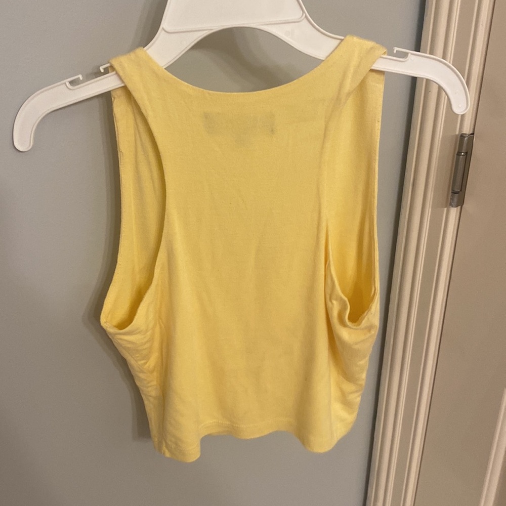 Yellow tank - Picture 2 of 2